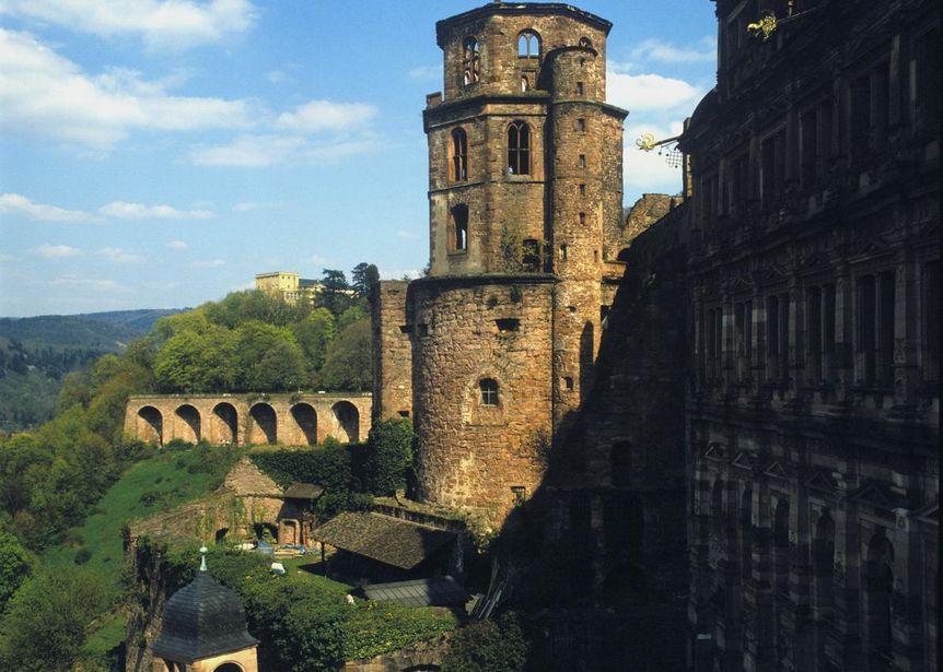 Ansicht des Glockenturms von Schloss Heidelberg