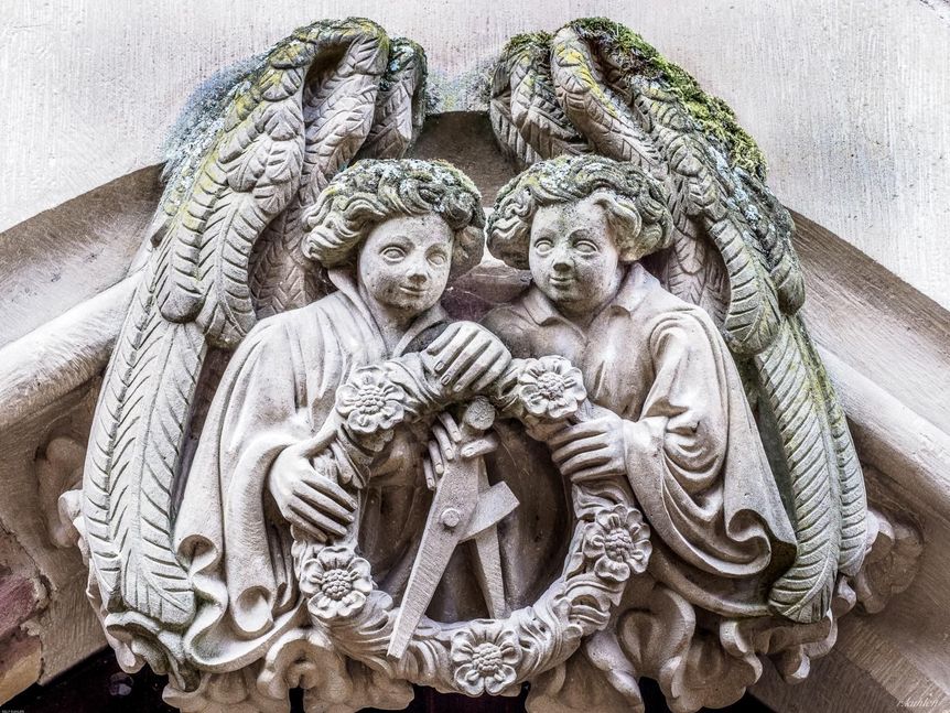 Foto: Ralf Kuhlen Schloss Heidelberg, Engelsrelief über dem Eingangsportal des Ruprechtsbaus