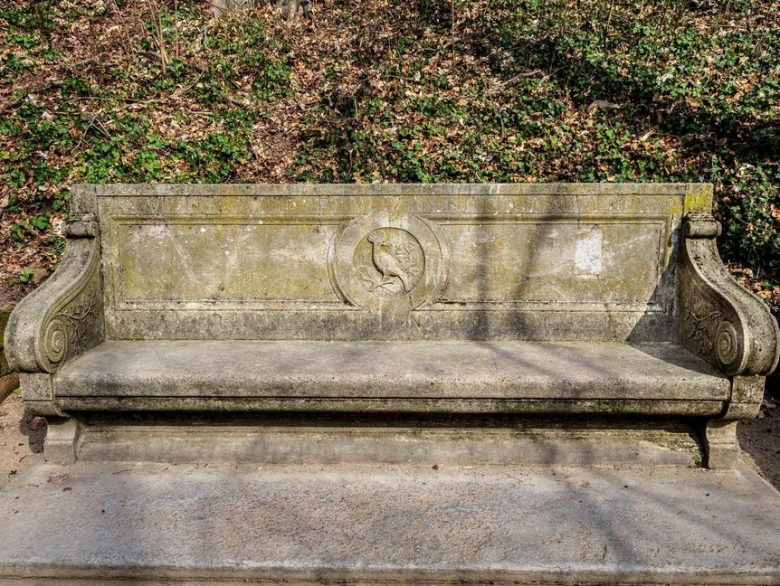 Foto: Staatliche Schlösser und Gärten Baden-Württemberg, Ralf Kuhlen Schloss Heidelberg, Goethe-Bank im Schlossgarten